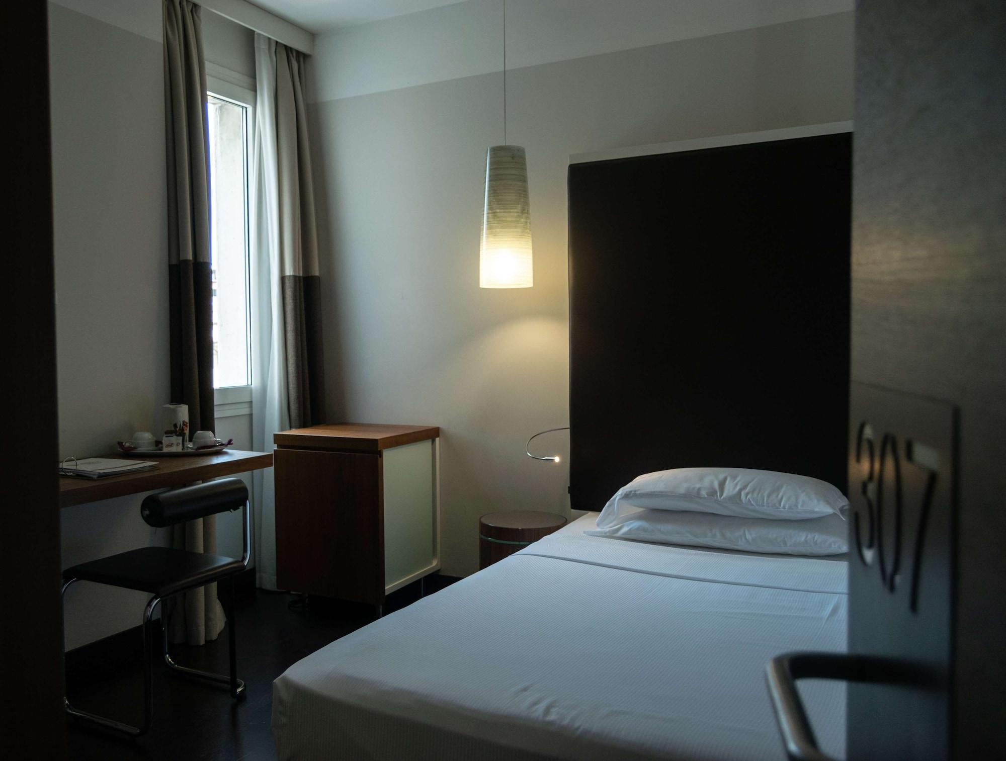 Best Western Plus Hotel De Capuleti Verona Esterno foto